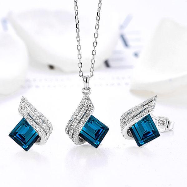 18K White Gold Plated Earrings & Necklace Set – 3.00 Ct Emerald Cut Blue Topaz