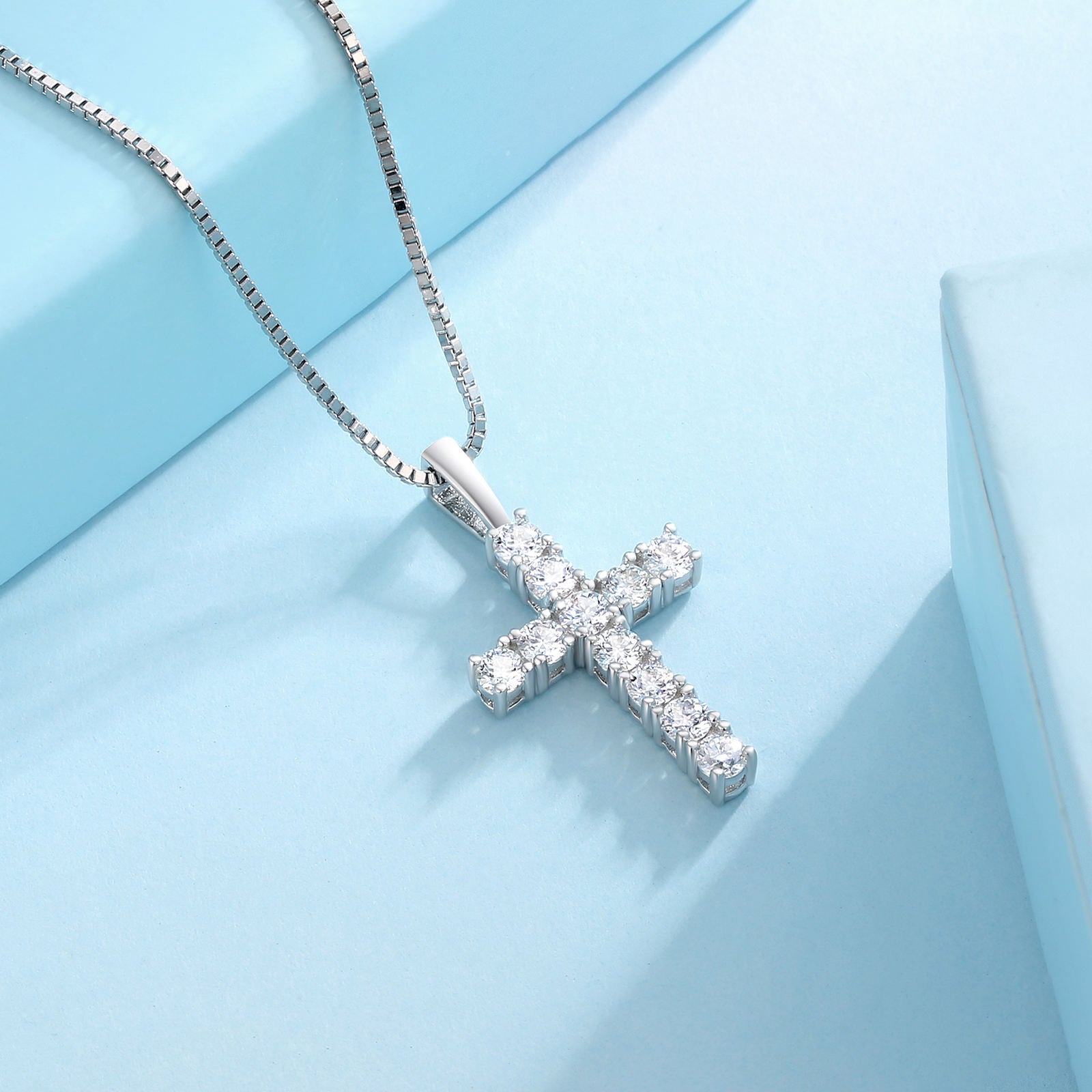 0.70 Ct Mossanite Cross Pendant Necklace for Men Women